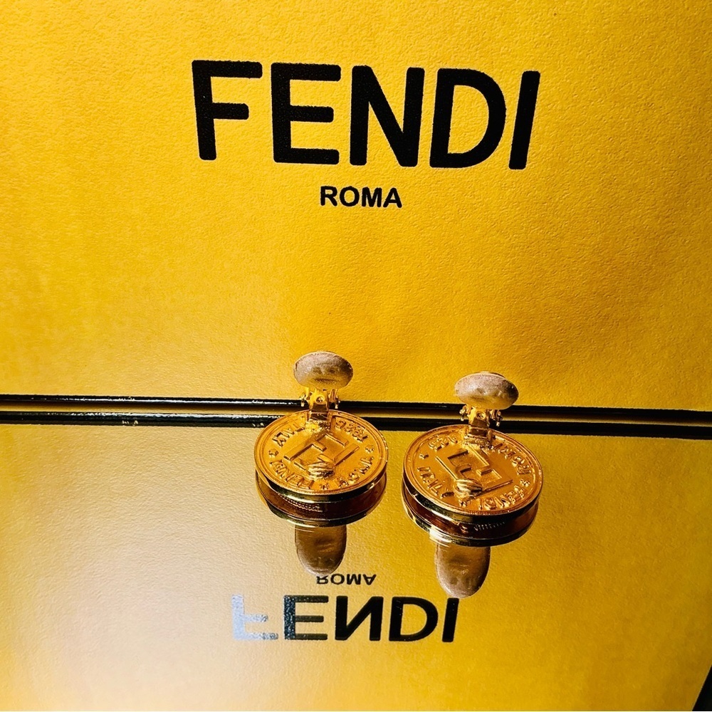 Rare Vintage Fendi Roma Italy Gold-Tone Janus Face Coin Clip-On Earrings - Picture 11 of 11